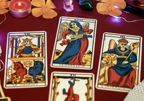 Aplicativo de tarot grátis