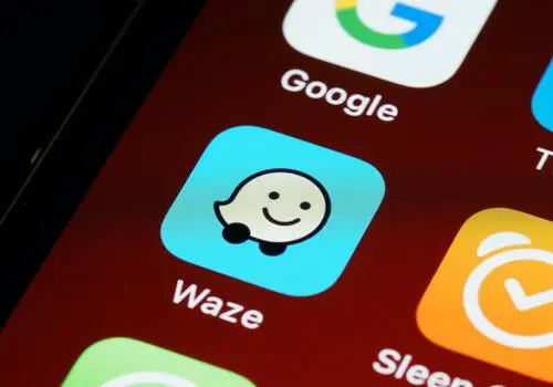 Conheça o Waze no Android Automotive