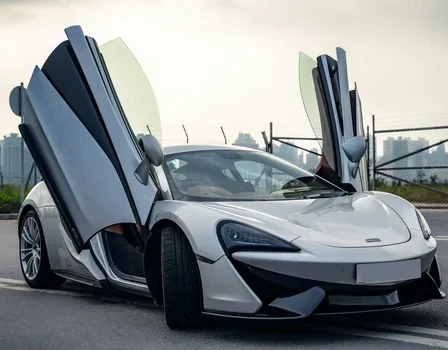 Supercarros que não existiram