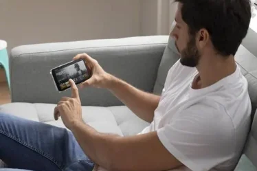 4 aplicativos para assistir TV pelo celular