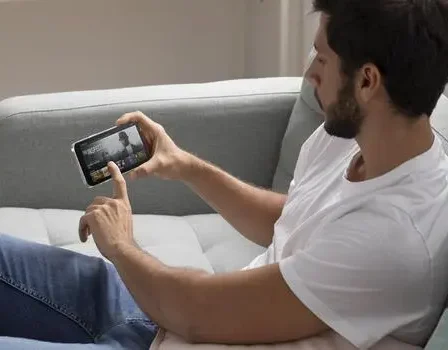 4 aplicativos para assistir TV pelo celular