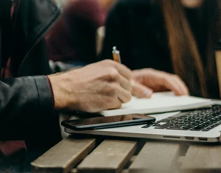 Freelancers: Como cobrar em dólar usando carteiras digitais